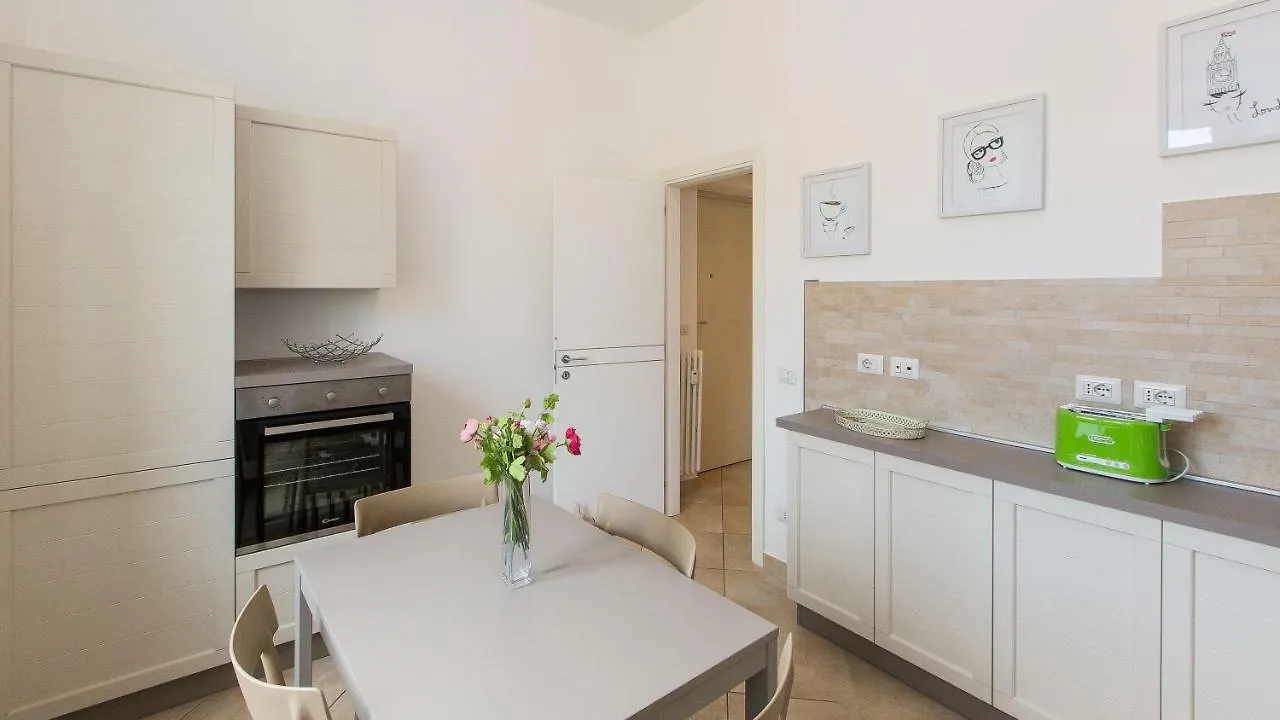Rental In Rome Taurasia Apartamento